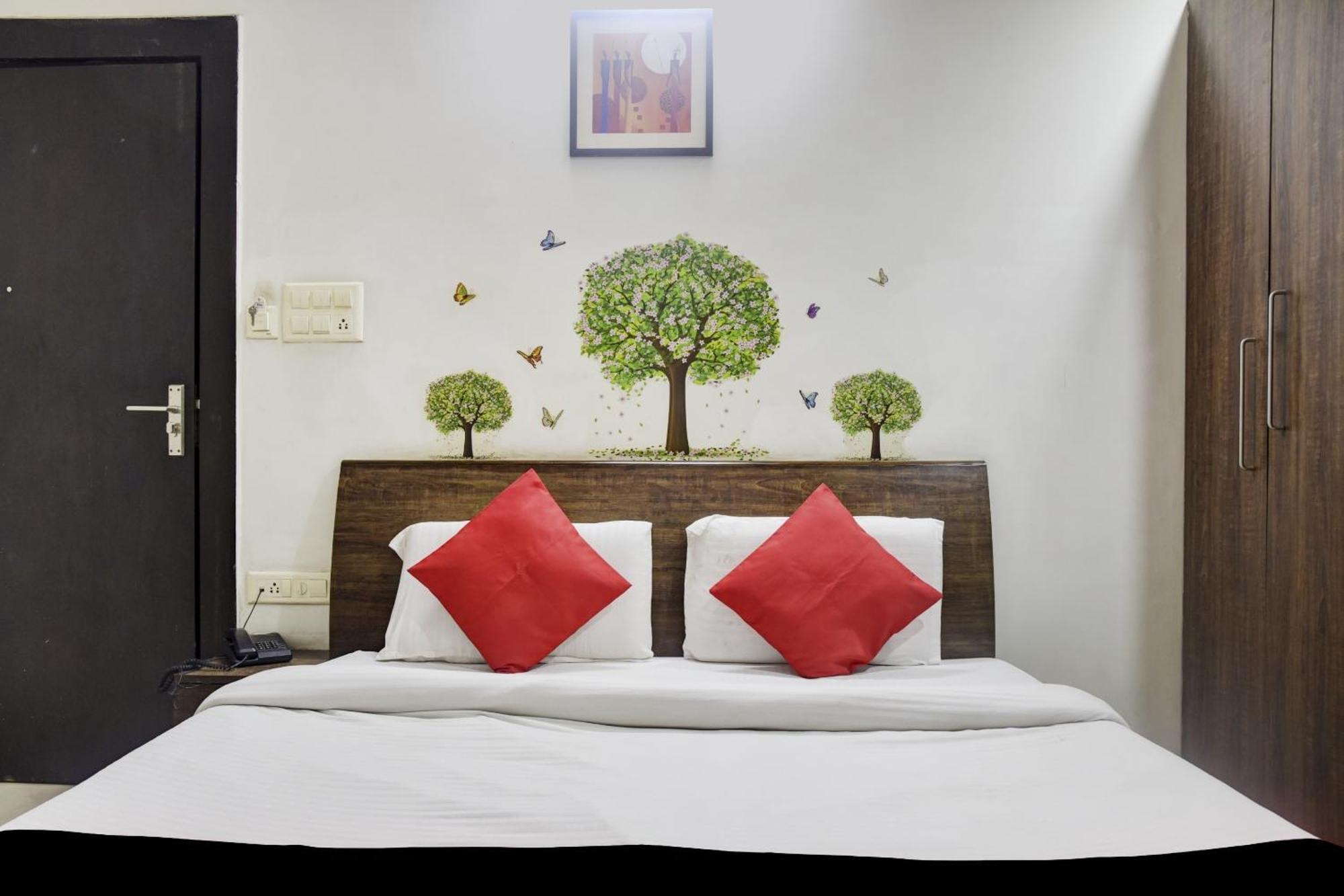 Hotel O Aditya Palace Bhopal Exteriör bild