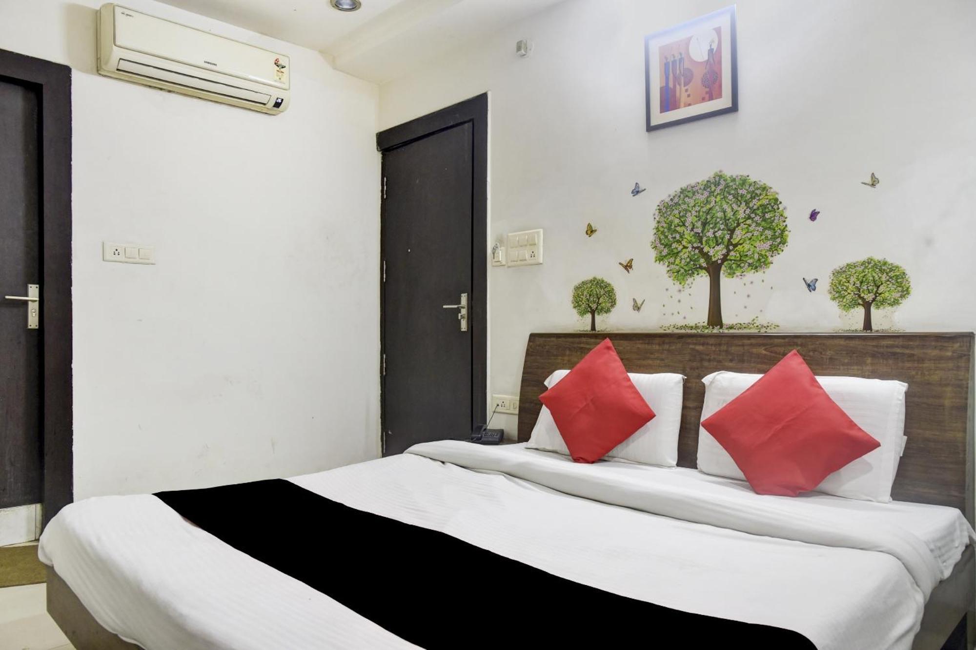 Hotel O Aditya Palace Bhopal Exteriör bild