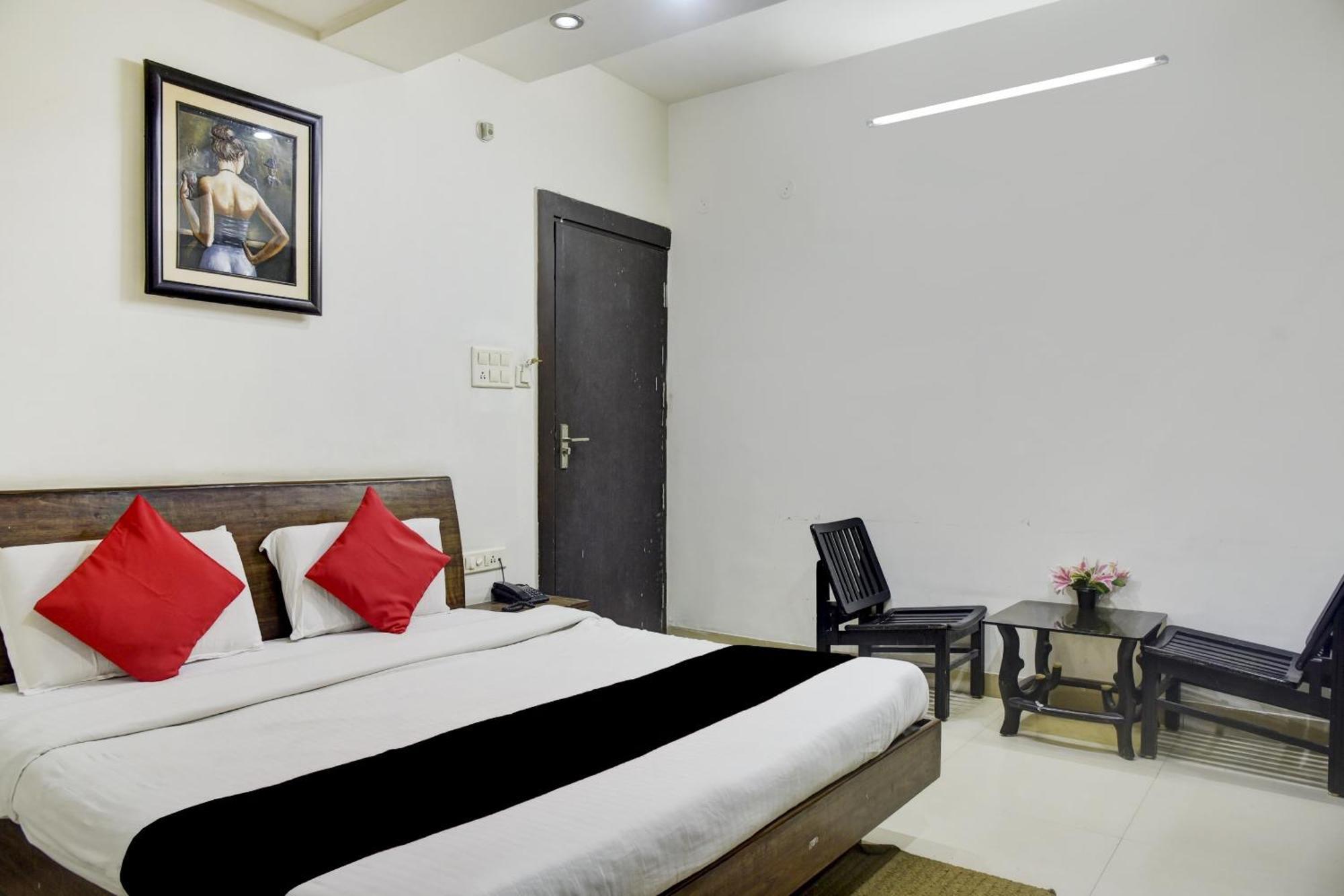 Hotel O Aditya Palace Bhopal Exteriör bild