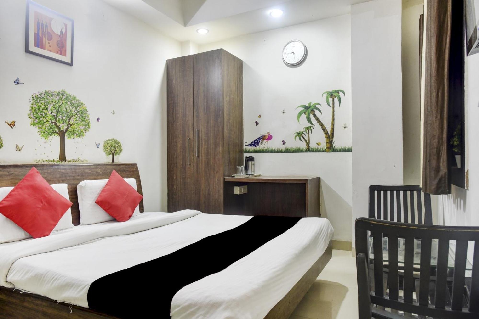 Hotel O Aditya Palace Bhopal Exteriör bild